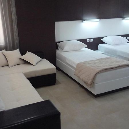 Apartments Good Night นิส ภายนอก รูปภาพ