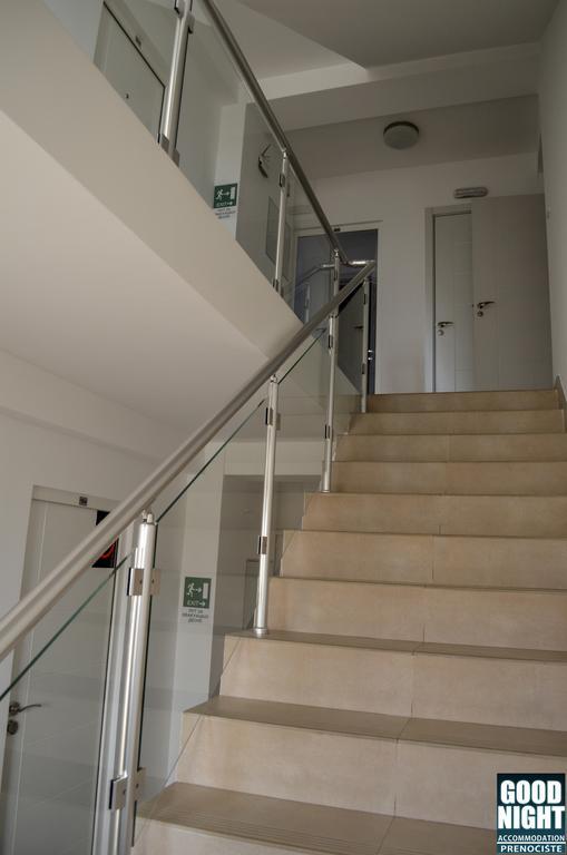 Apartments Good Night นิส ภายนอก รูปภาพ