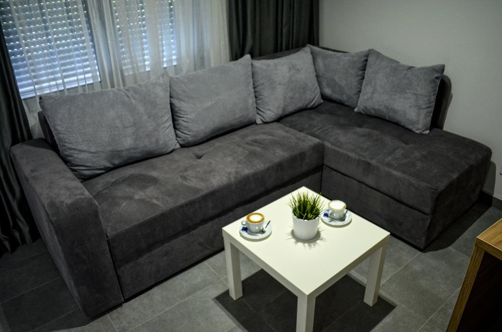 Apartments Good Night นิส ภายนอก รูปภาพ