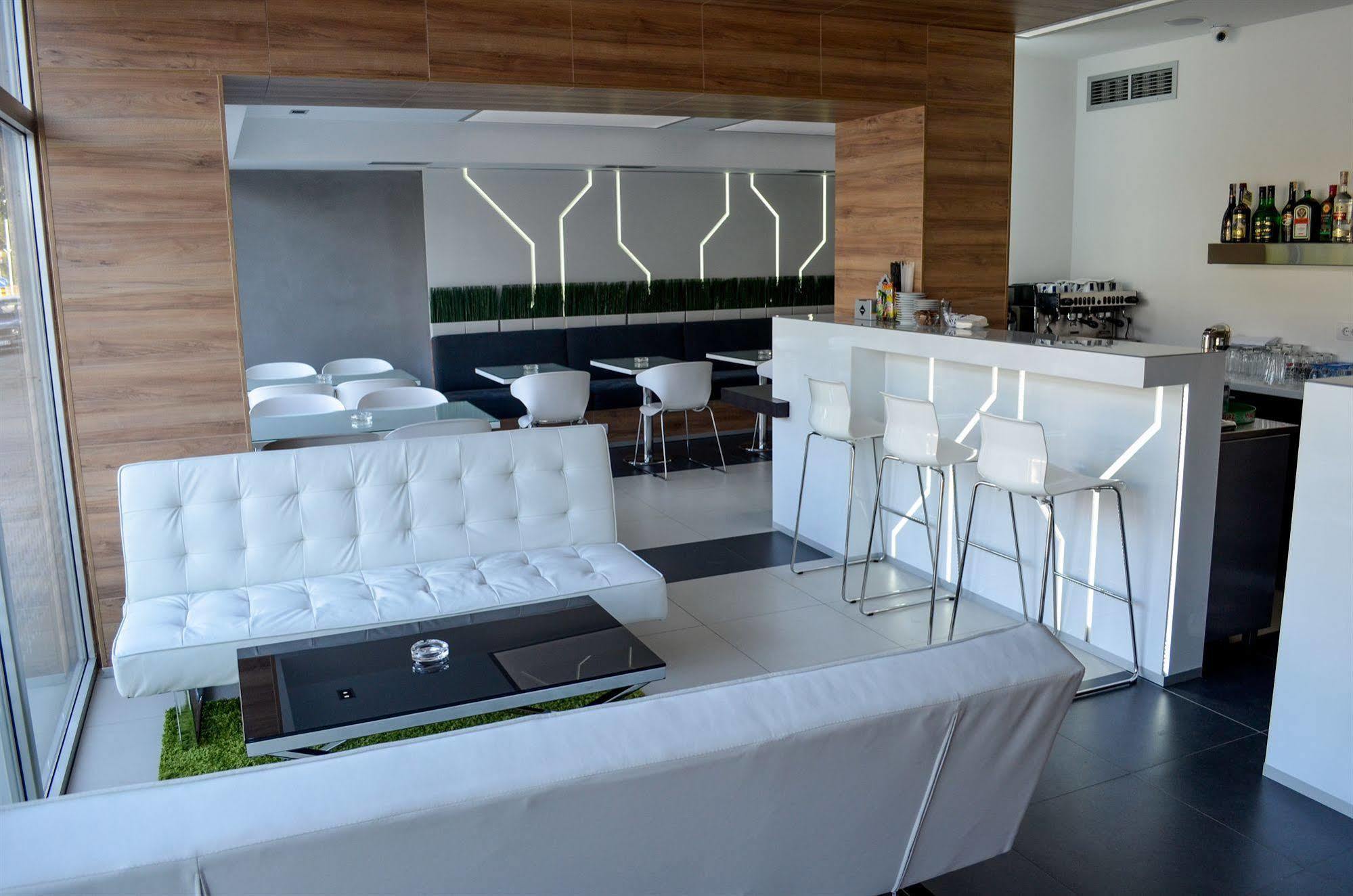 Apartments Good Night นิส ภายนอก รูปภาพ
